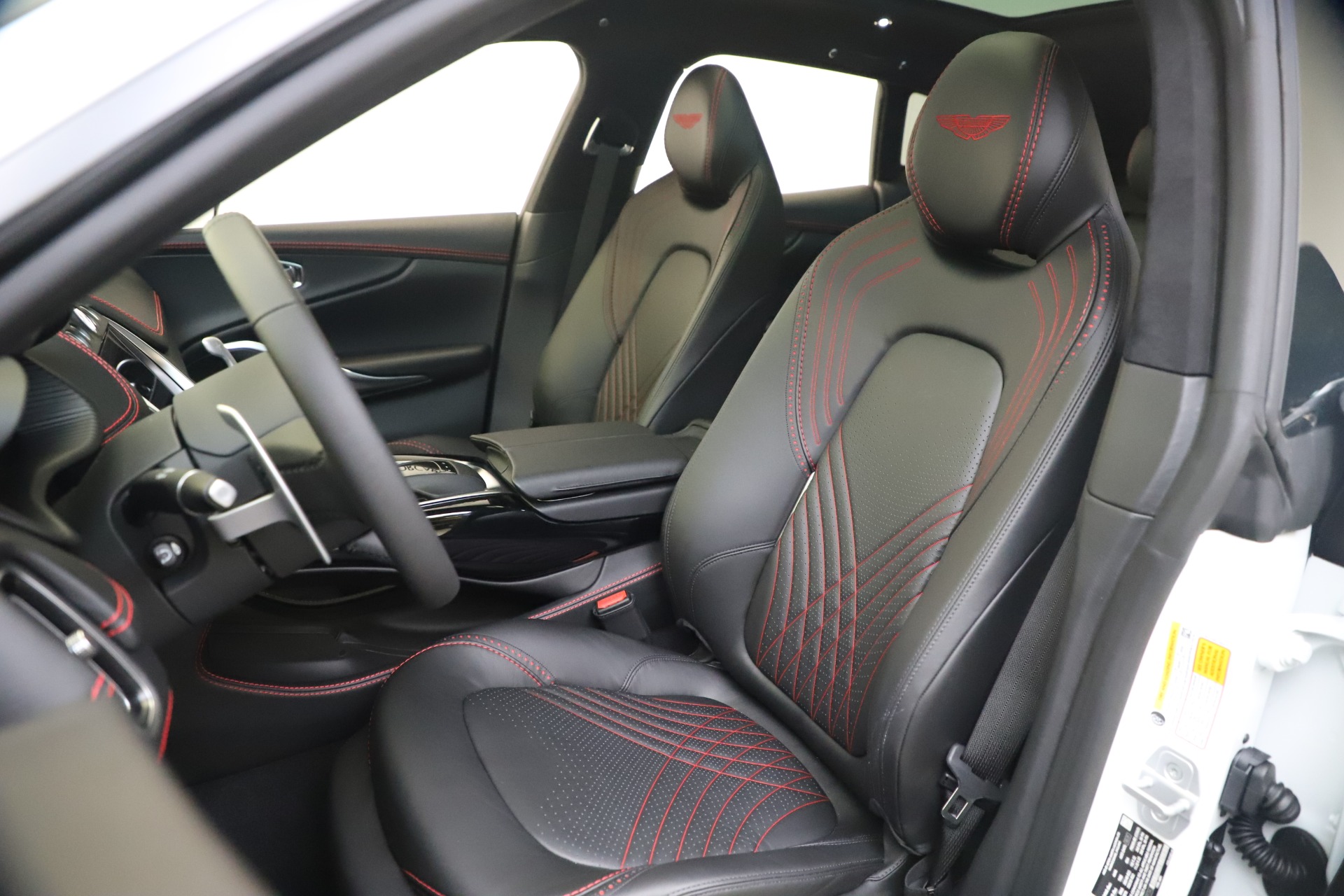 New 2021 Aston Martin DBX | St. Petersburg, FL