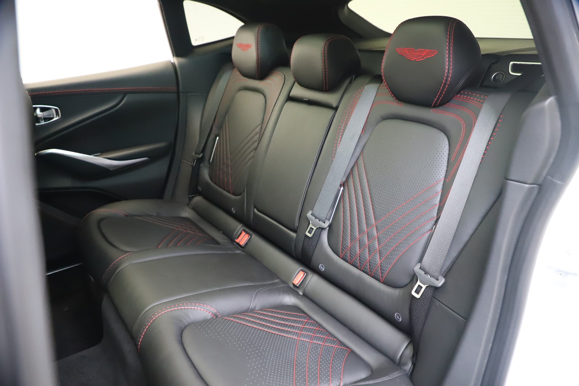 New 2021 Aston Martin DBX | St. Petersburg, FL