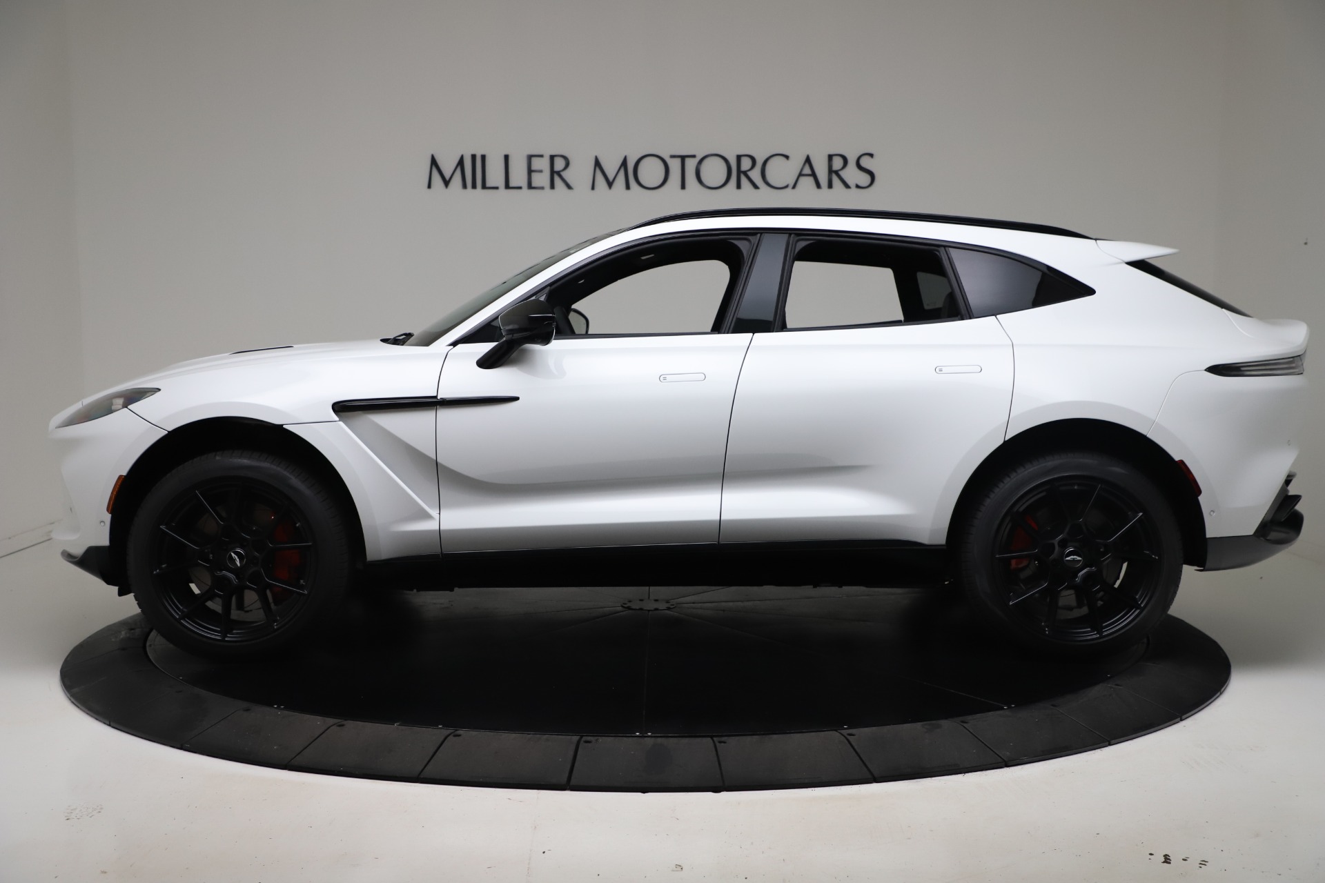 New 2021 Aston Martin DBX | St. Petersburg, FL