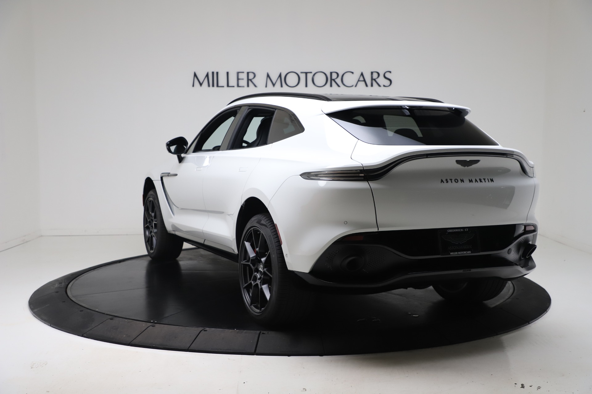 New 2021 Aston Martin DBX | St. Petersburg, FL