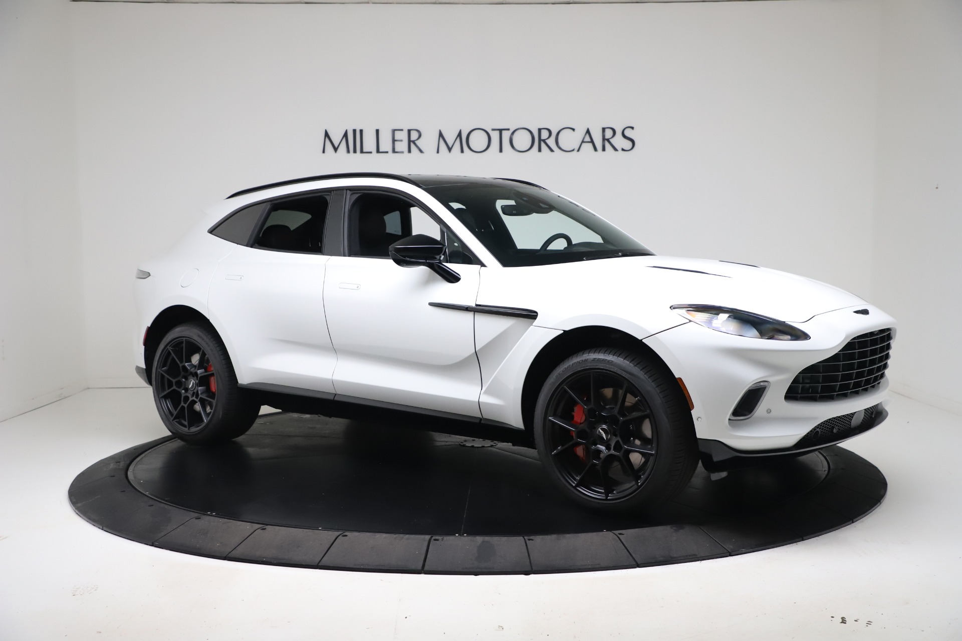 New 2021 Aston Martin DBX | St. Petersburg, FL