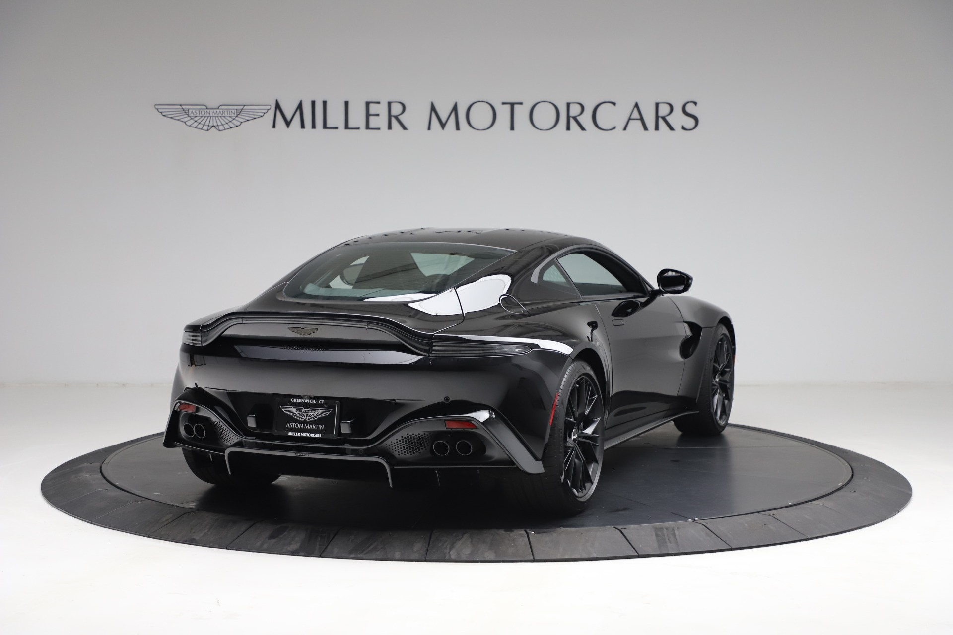 New 2021 Aston Martin Vantage | St. Petersburg, FL