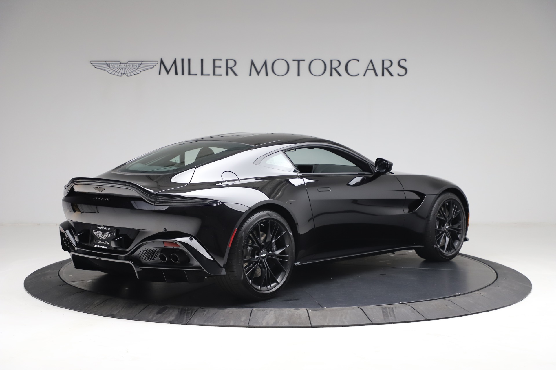 New 2021 Aston Martin Vantage | St. Petersburg, FL