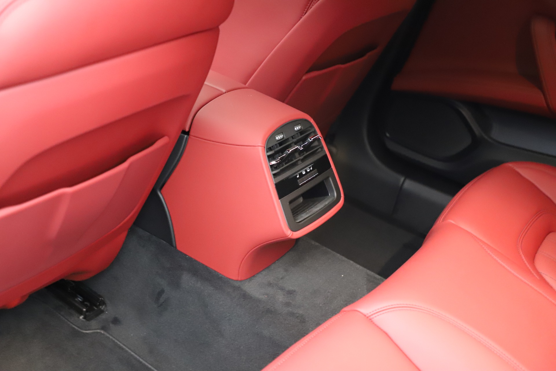 New 2021 Maserati Quattroporte S Q4 GranLusso | St. Petersburg, FL