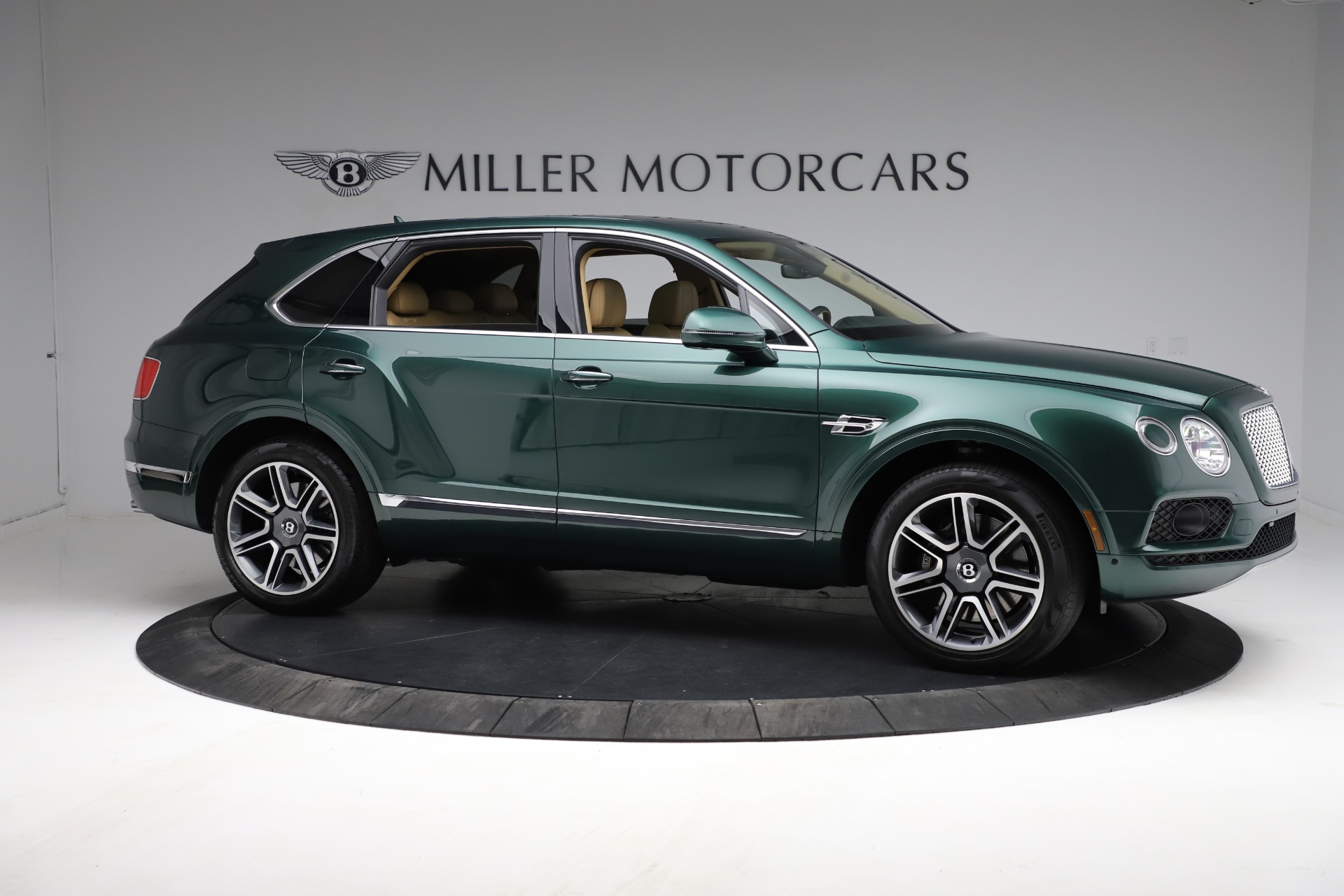 Used 2018 Bentley Bentayga W12 Signature | St. Petersburg, FL