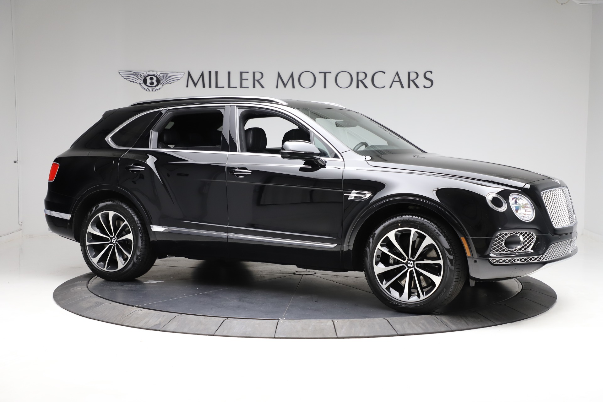 Used 2018 Bentley Bentayga W12 Signature | St. Petersburg, FL