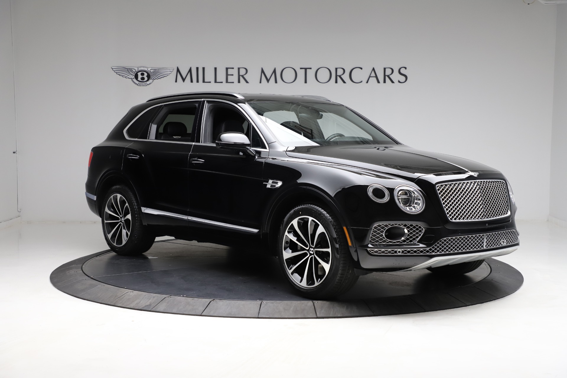 Used 2018 Bentley Bentayga W12 Signature | St. Petersburg, FL