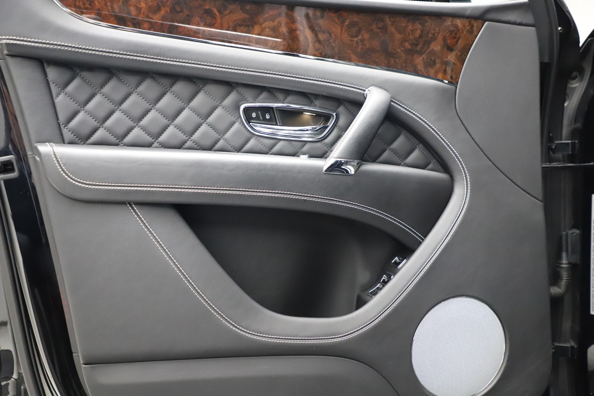 Used 2018 Bentley Bentayga W12 Signature | St. Petersburg, FL