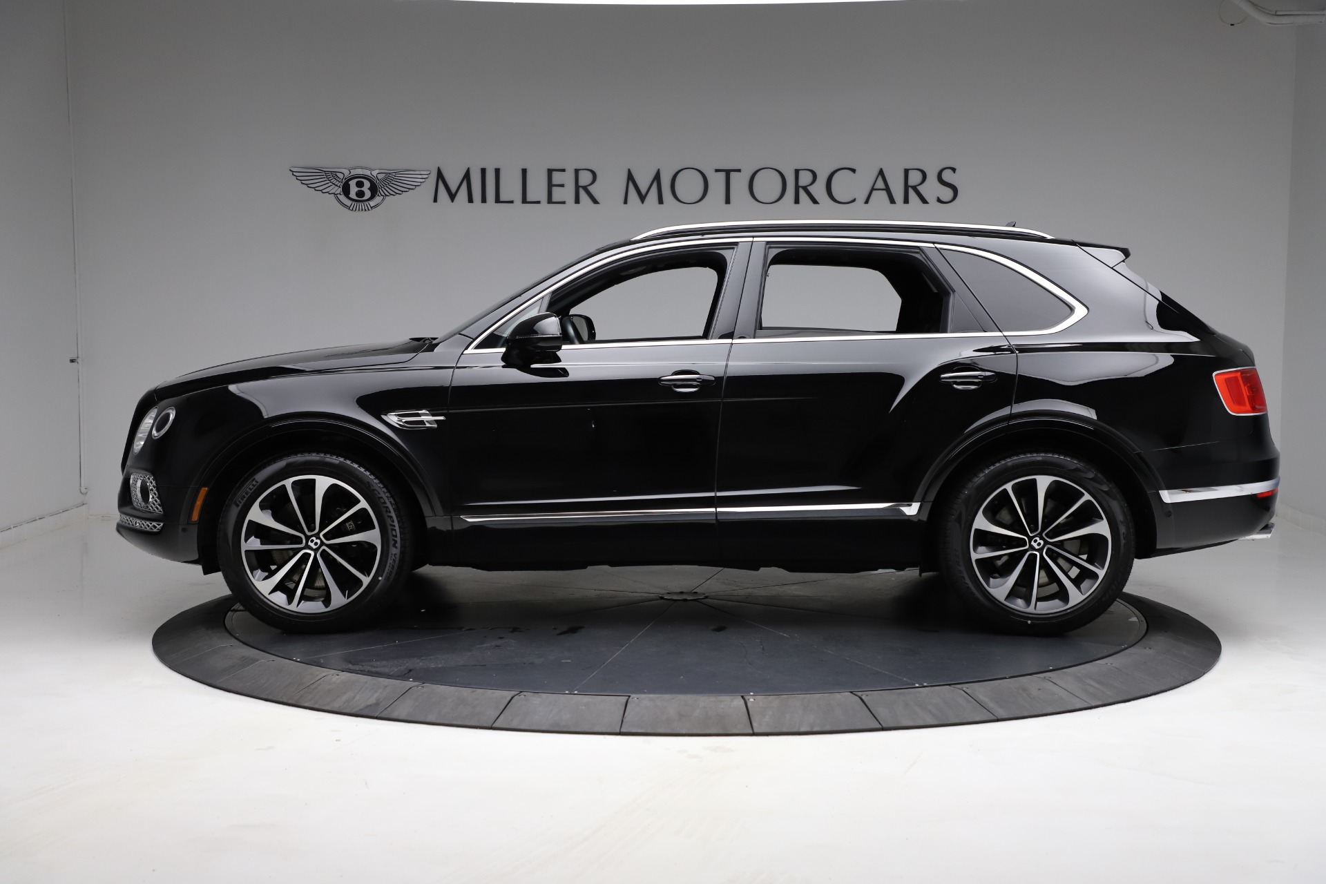 Used 2018 Bentley Bentayga W12 Signature | St. Petersburg, FL