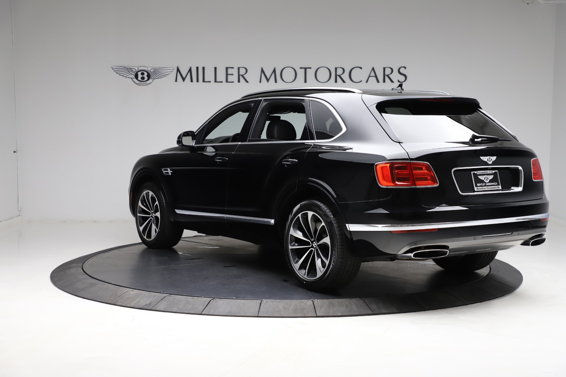 Used 2018 Bentley Bentayga W12 Signature | St. Petersburg, FL