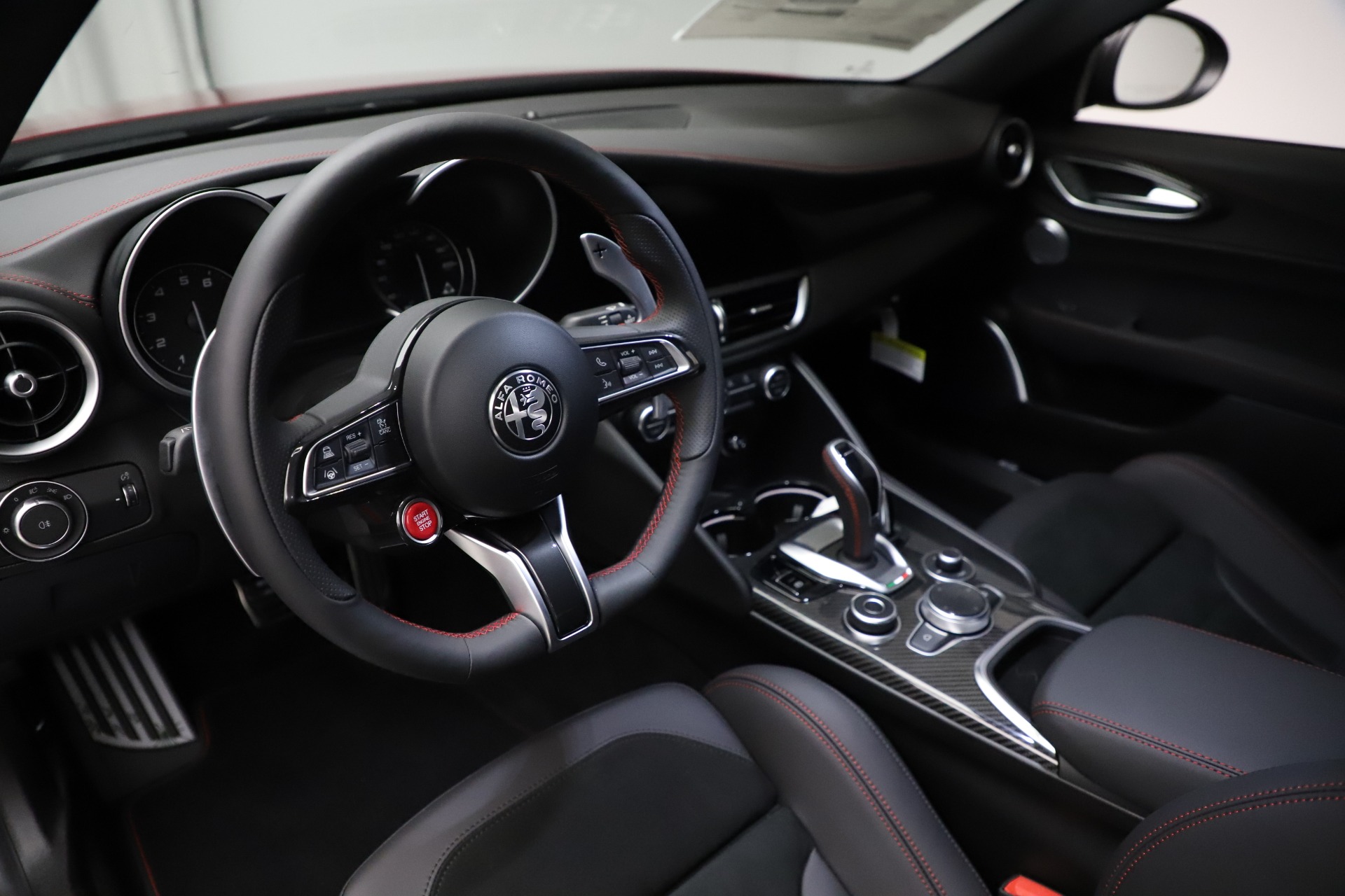 New 2021 Alfa Romeo Giulia Quadrifoglio | St. Petersburg, FL