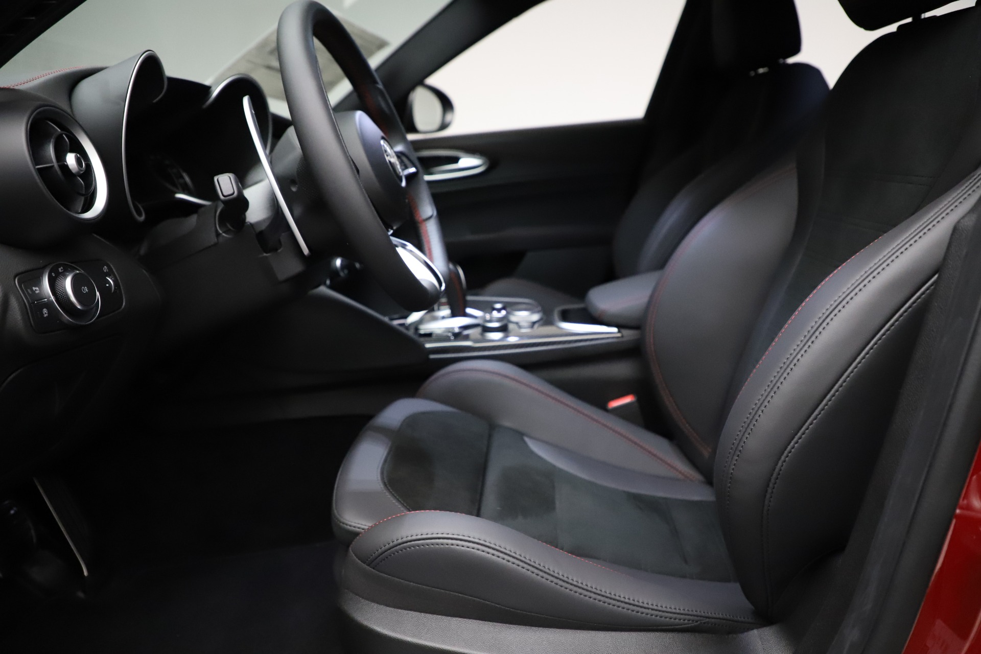 New 2021 Alfa Romeo Giulia Quadrifoglio | St. Petersburg, FL