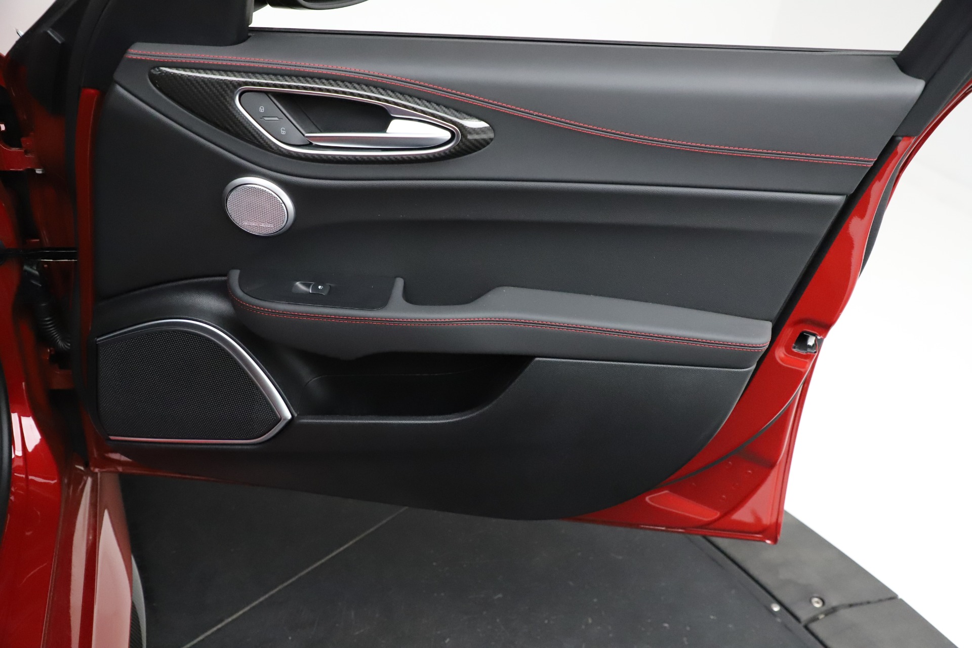New 2021 Alfa Romeo Giulia Quadrifoglio | St. Petersburg, FL