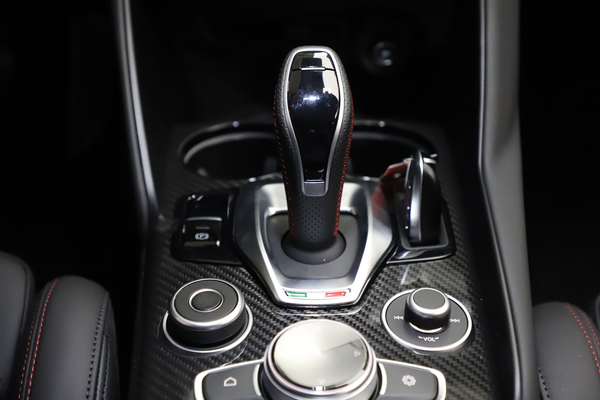 New 2021 Alfa Romeo Giulia Quadrifoglio | St. Petersburg, FL
