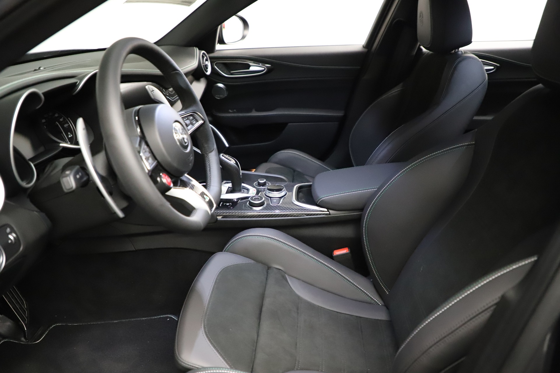 New 2021 Alfa Romeo Giulia Quadrifoglio | St. Petersburg, FL
