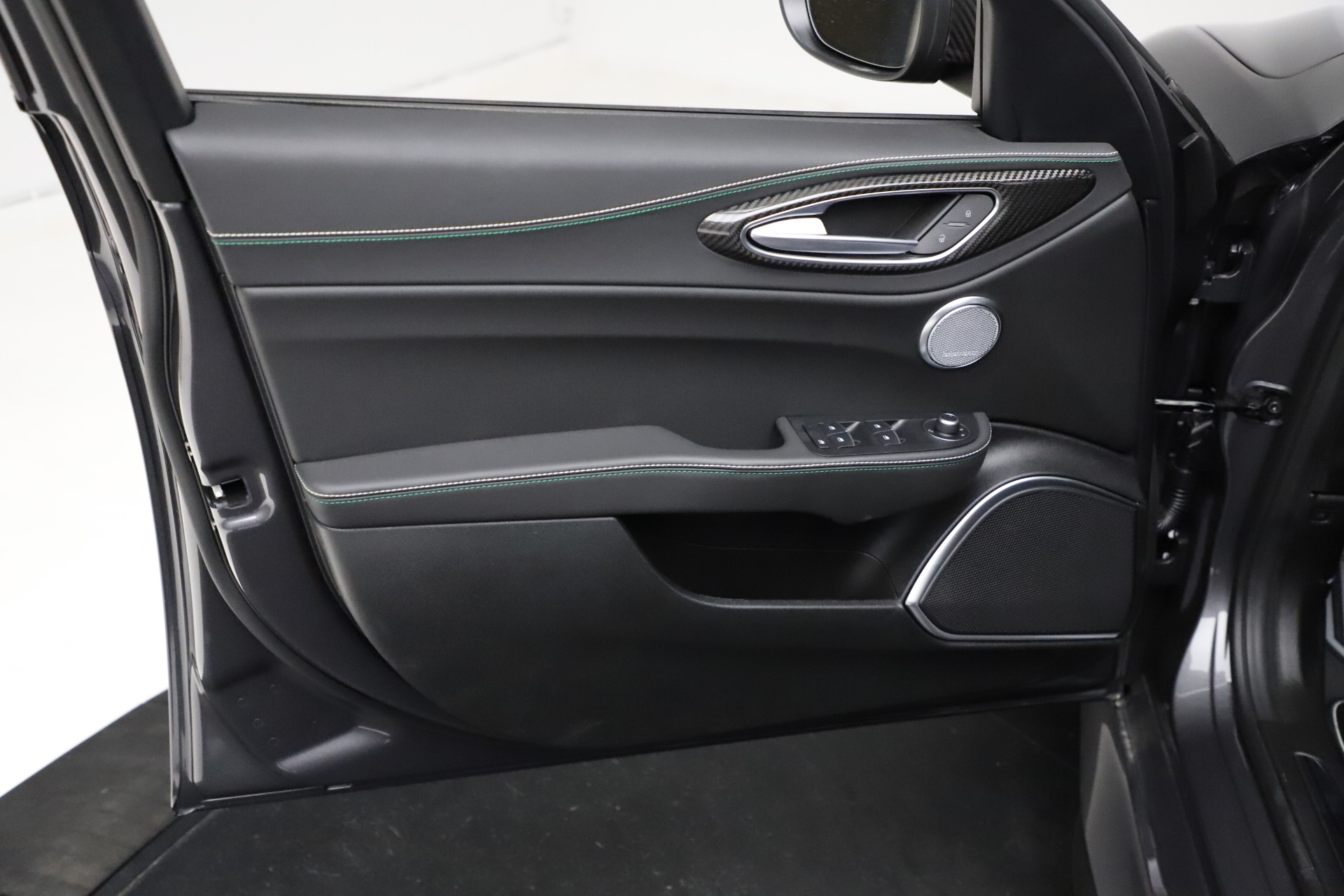 New 2021 Alfa Romeo Giulia Quadrifoglio | St. Petersburg, FL
