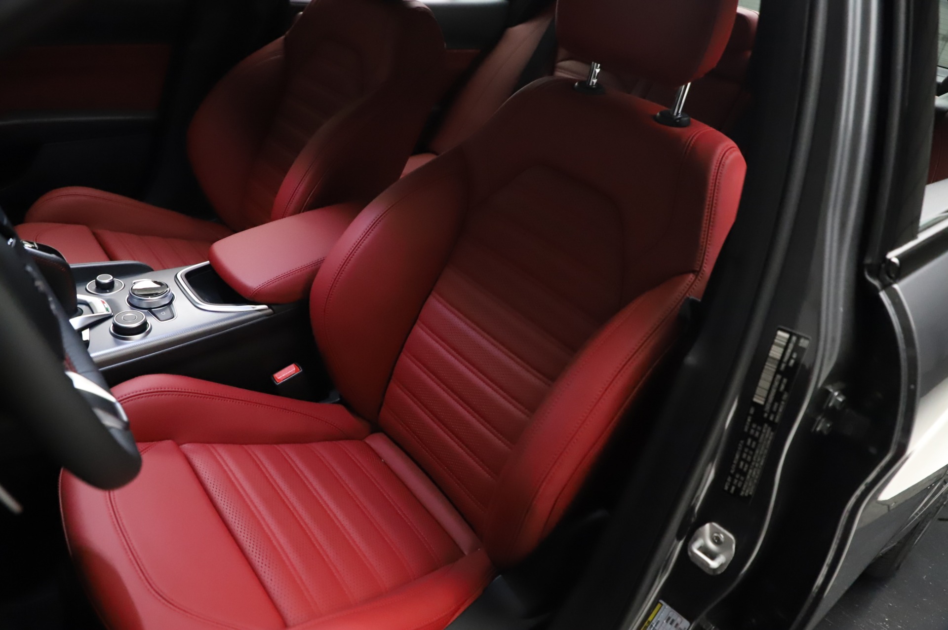 New 2021 Alfa Romeo Giulia Ti Sport | St. Petersburg, FL