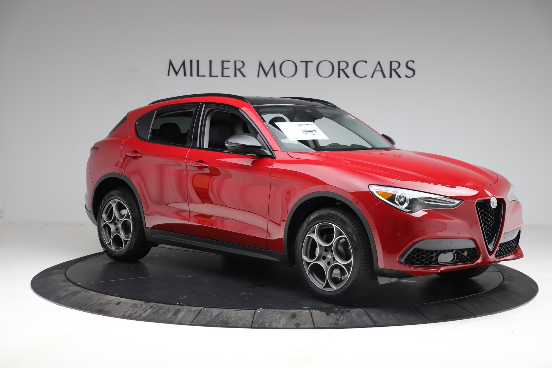 New 2021 Alfa Romeo Stelvio Sprint | St. Petersburg, FL