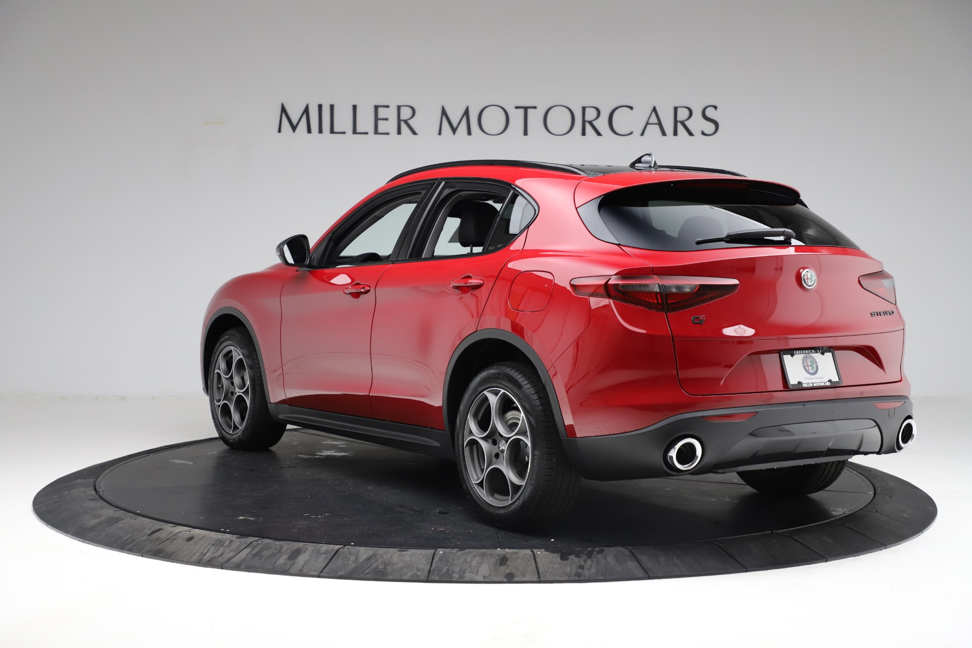 New 2021 Alfa Romeo Stelvio Sprint | St. Petersburg, FL