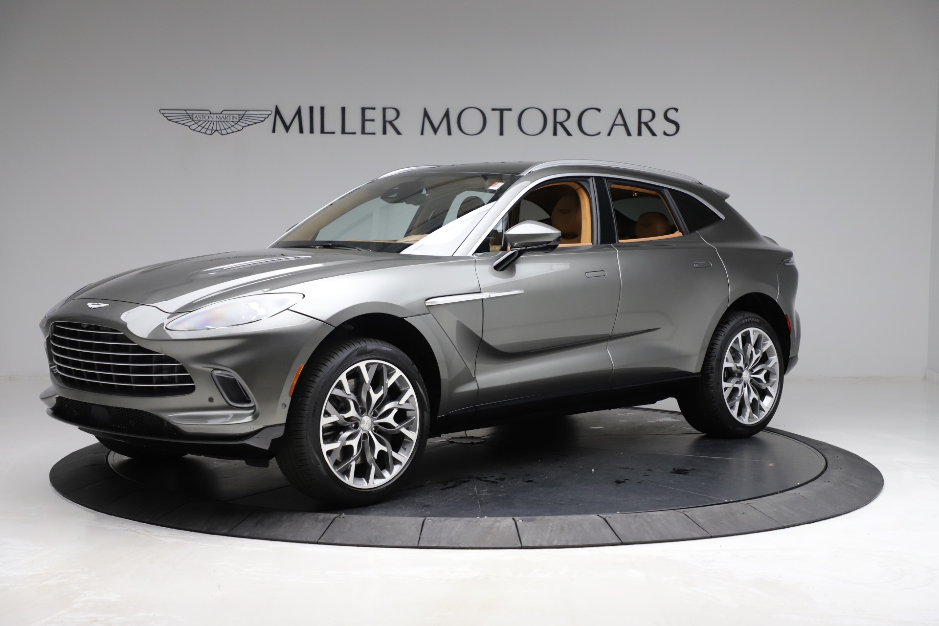 New 2021 Aston Martin DBX | St. Petersburg, FL