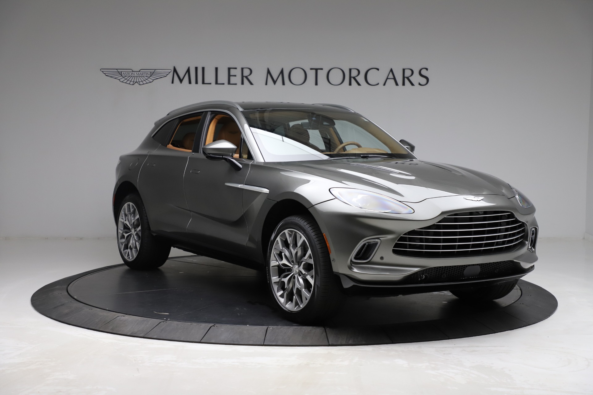 New 2021 Aston Martin DBX | St. Petersburg, FL