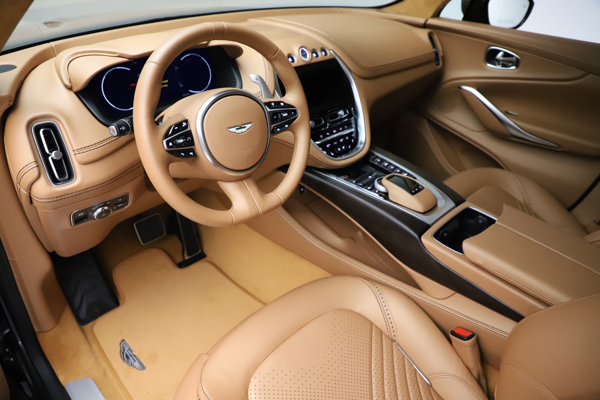 New 2021 Aston Martin DBX | St. Petersburg, FL