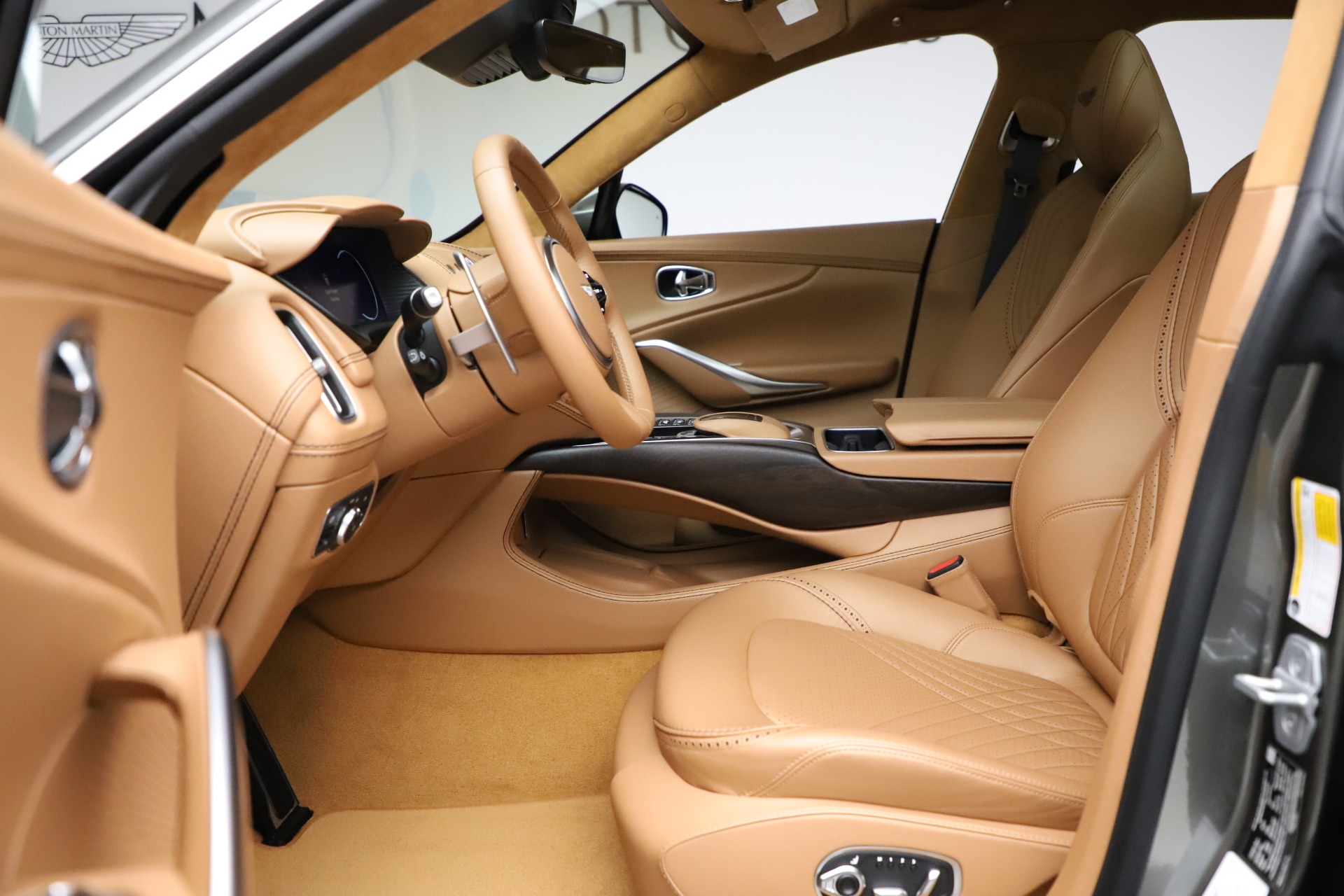 New 2021 Aston Martin DBX | St. Petersburg, FL