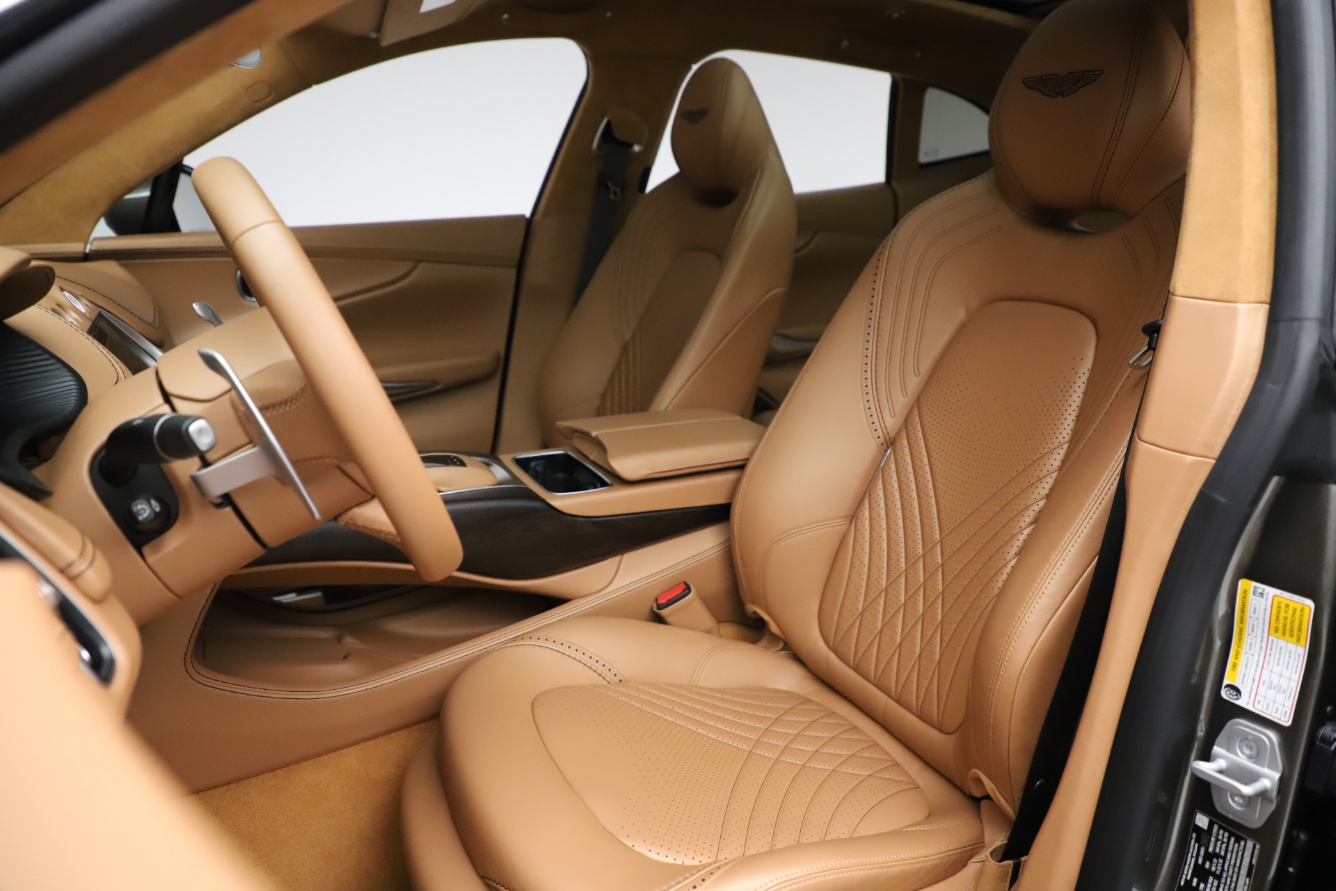 New 2021 Aston Martin DBX | St. Petersburg, FL