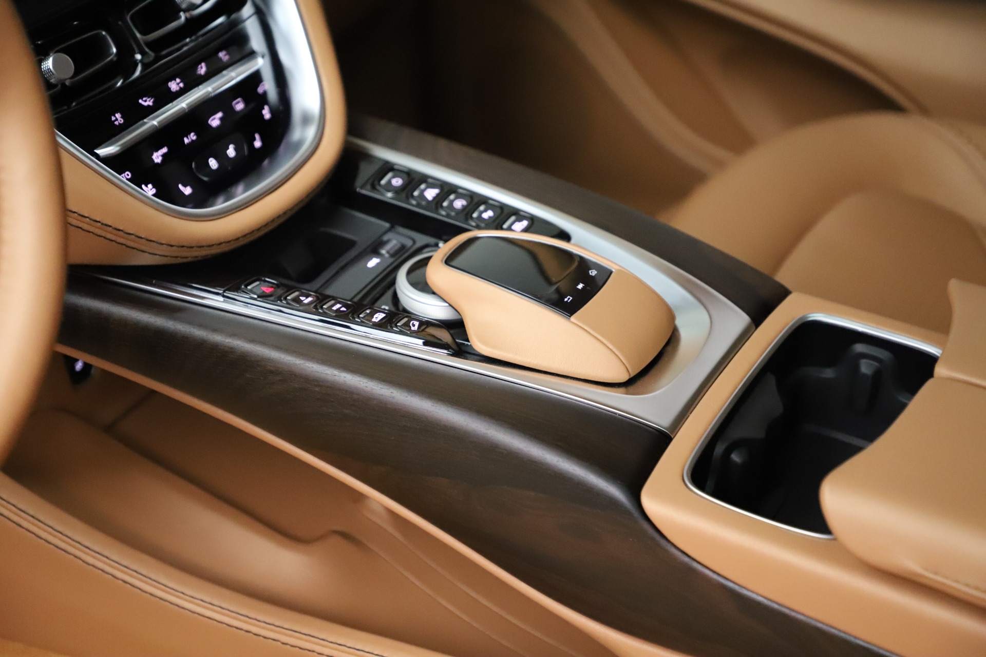 New 2021 Aston Martin DBX | St. Petersburg, FL