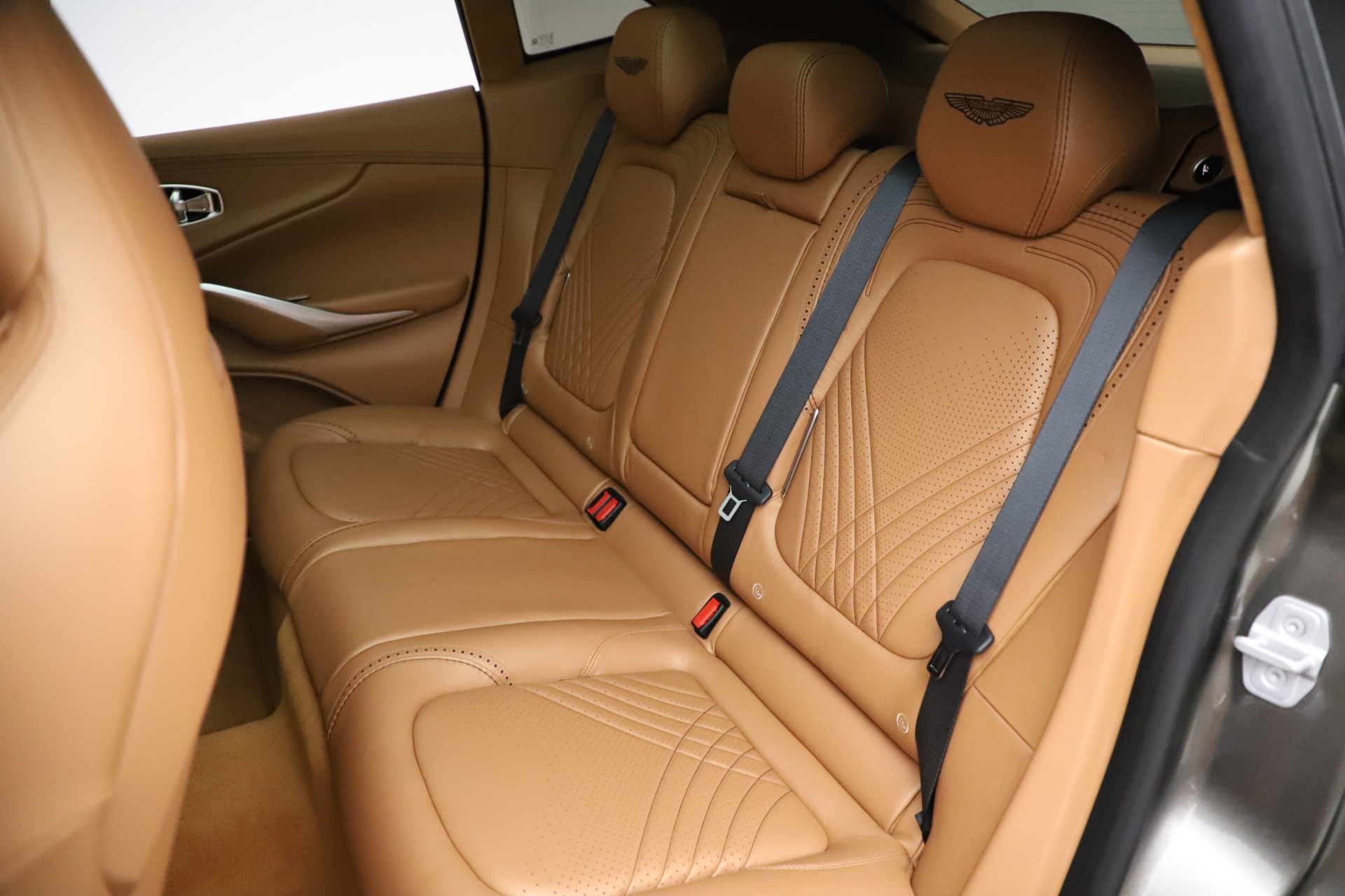 New 2021 Aston Martin DBX | St. Petersburg, FL