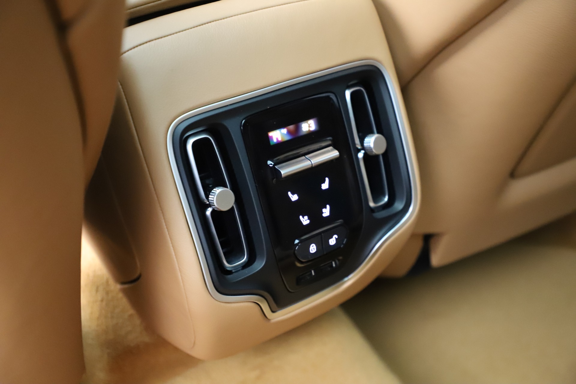 New 2021 Aston Martin DBX | St. Petersburg, FL
