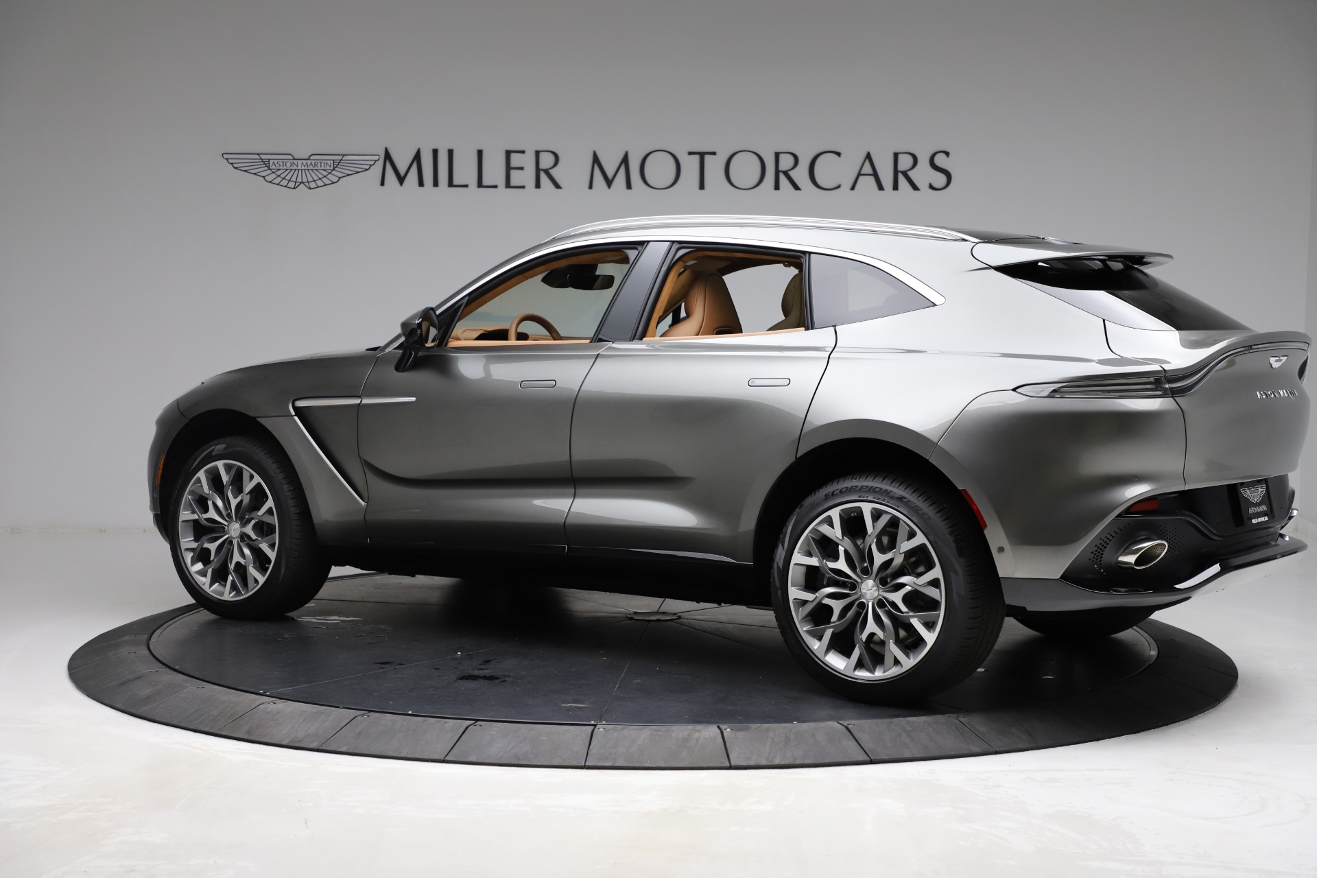 New 2021 Aston Martin DBX | St. Petersburg, FL