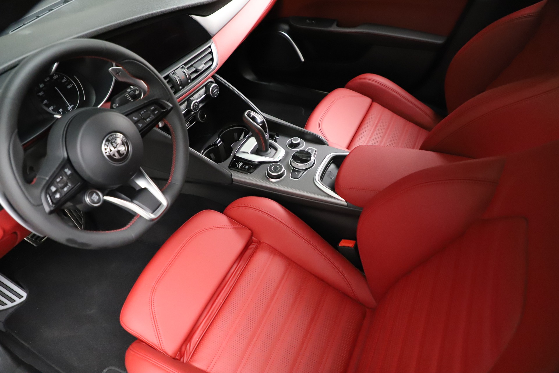 New 2021 Alfa Romeo Giulia Ti Sport | St. Petersburg, FL