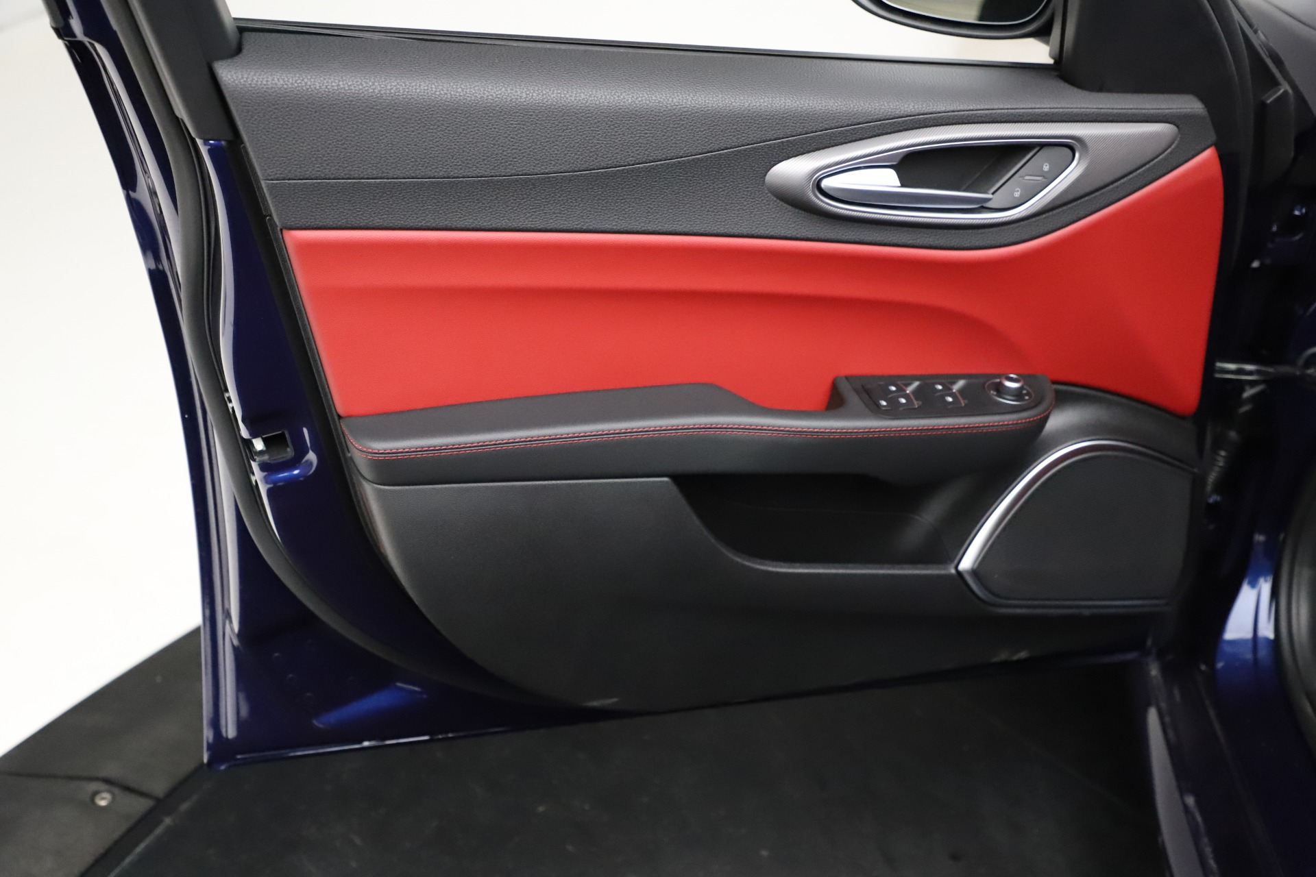 New 2021 Alfa Romeo Giulia Ti Sport | St. Petersburg, FL