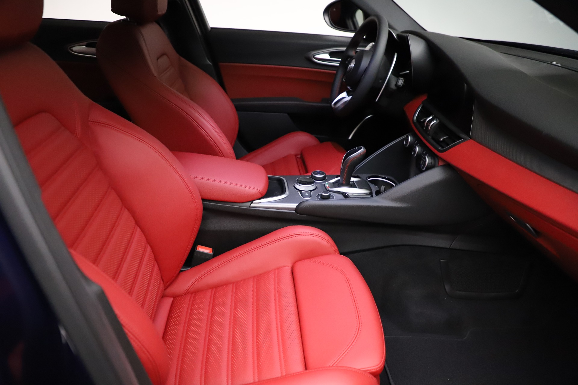 New 2021 Alfa Romeo Giulia Ti Sport | St. Petersburg, FL