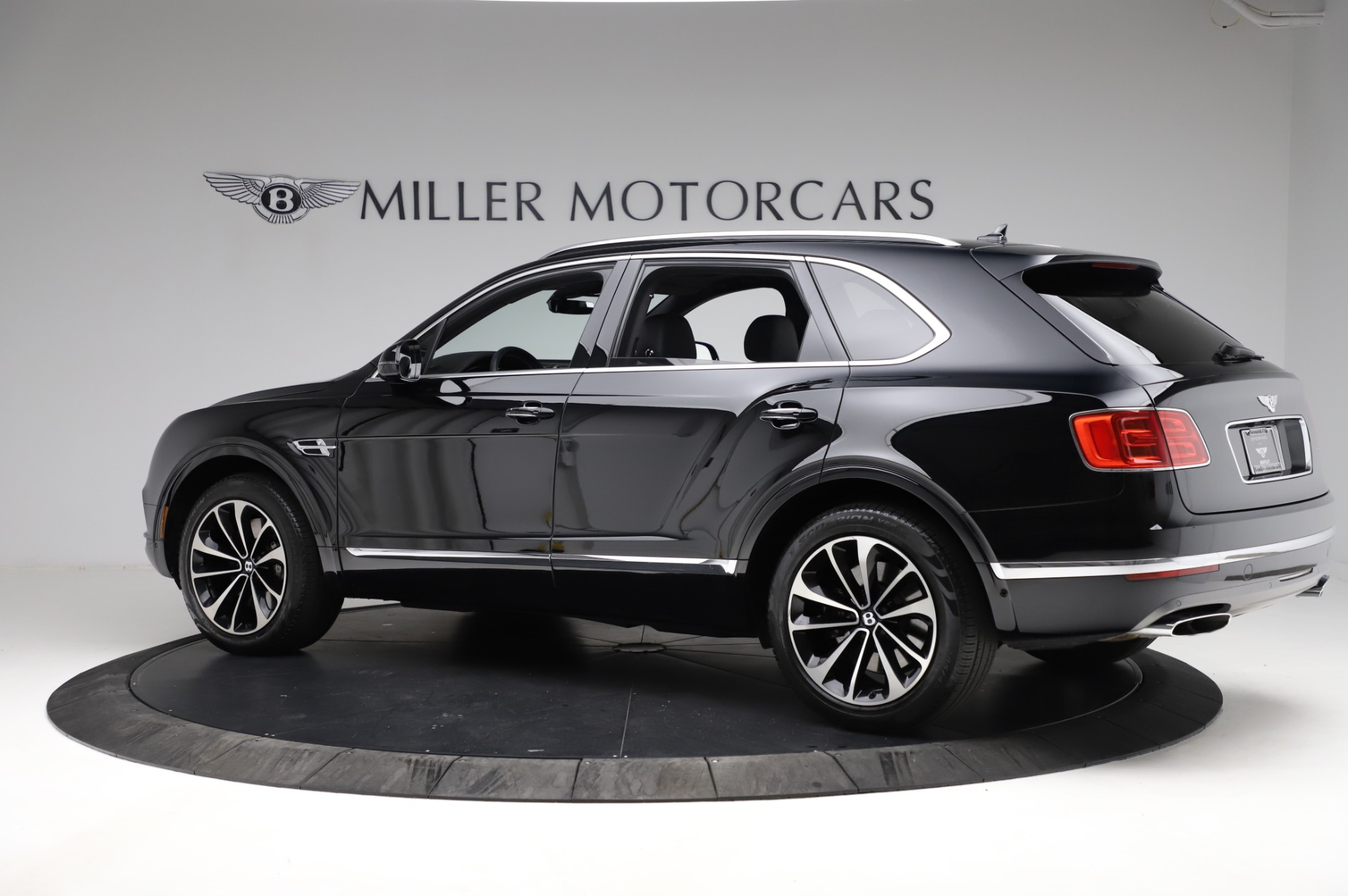 Used 2018 Bentley Bentayga Onyx Edition | St. Petersburg, FL
