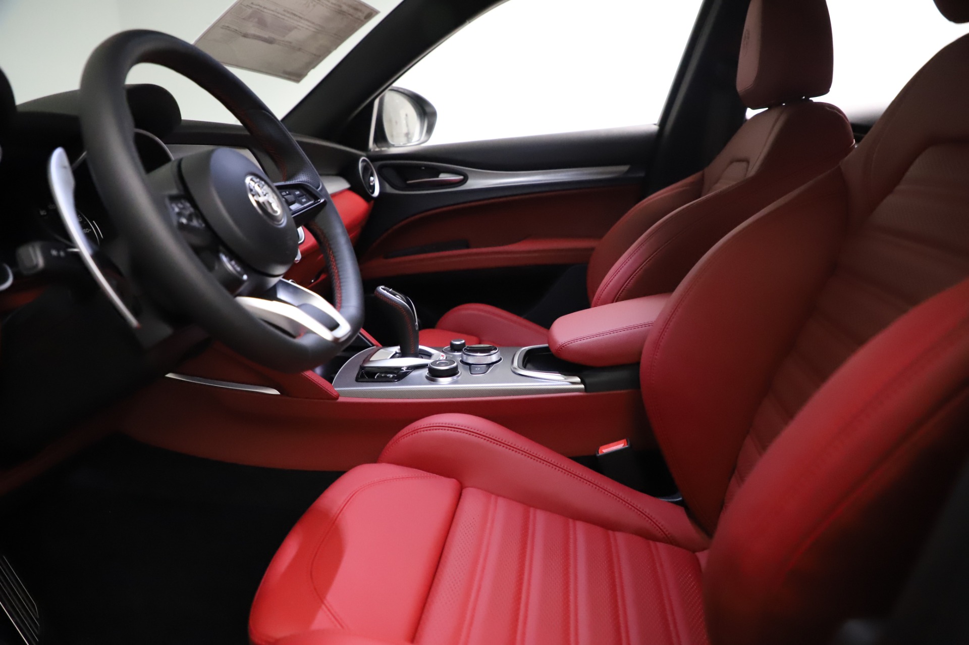 New 2021 Alfa Romeo Stelvio Ti Sport Q4 | St. Petersburg, FL