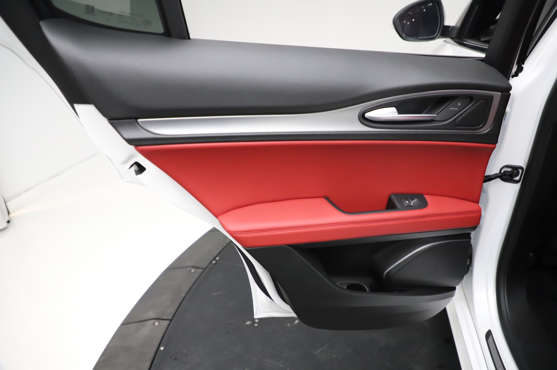 New 2021 Alfa Romeo Stelvio Ti Sport Q4 | St. Petersburg, FL