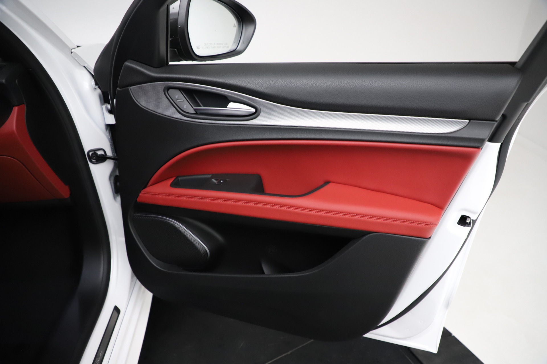 New 2021 Alfa Romeo Stelvio Ti Sport Q4 | St. Petersburg, FL