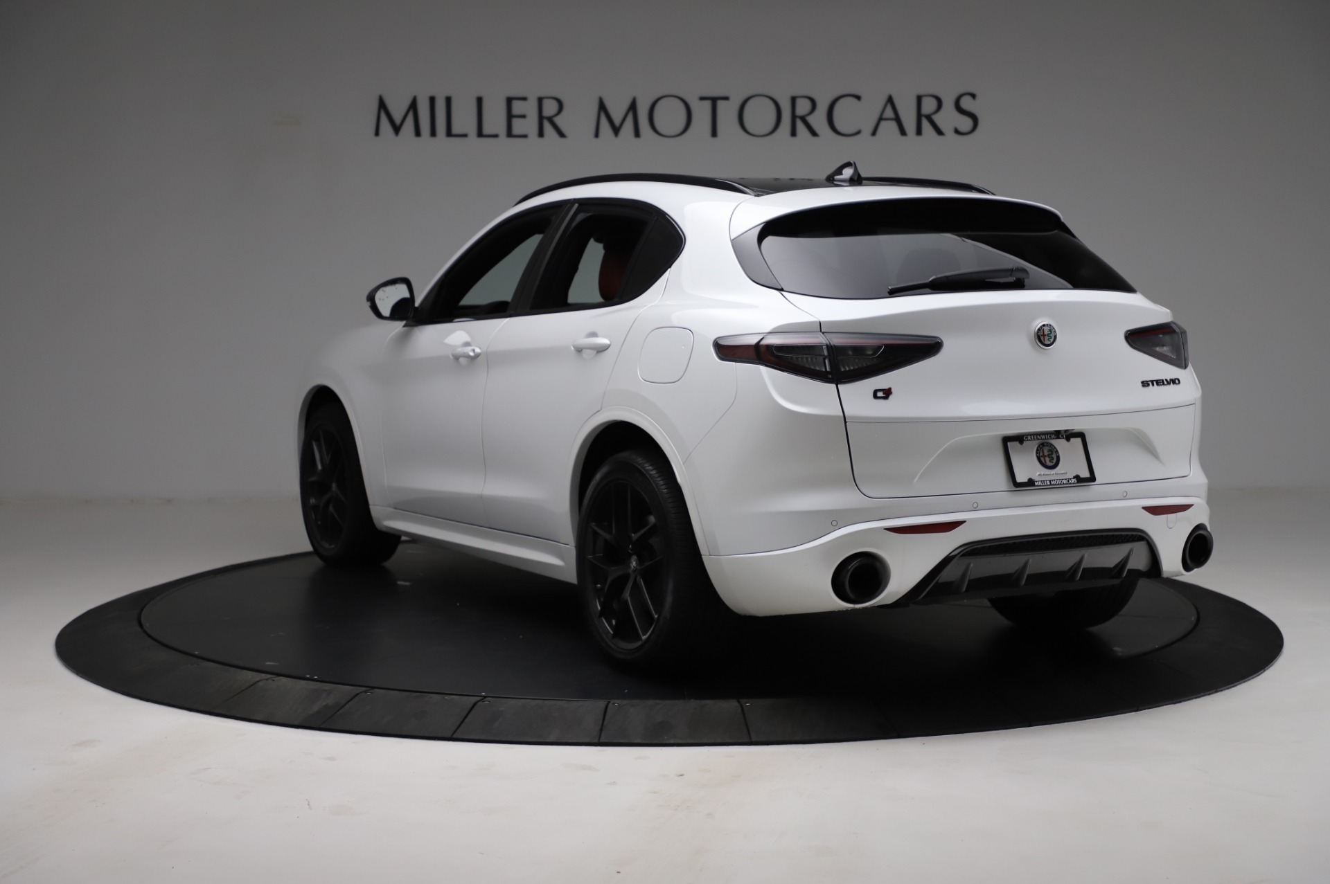 New 2021 Alfa Romeo Stelvio Ti Sport Q4 | St. Petersburg, FL