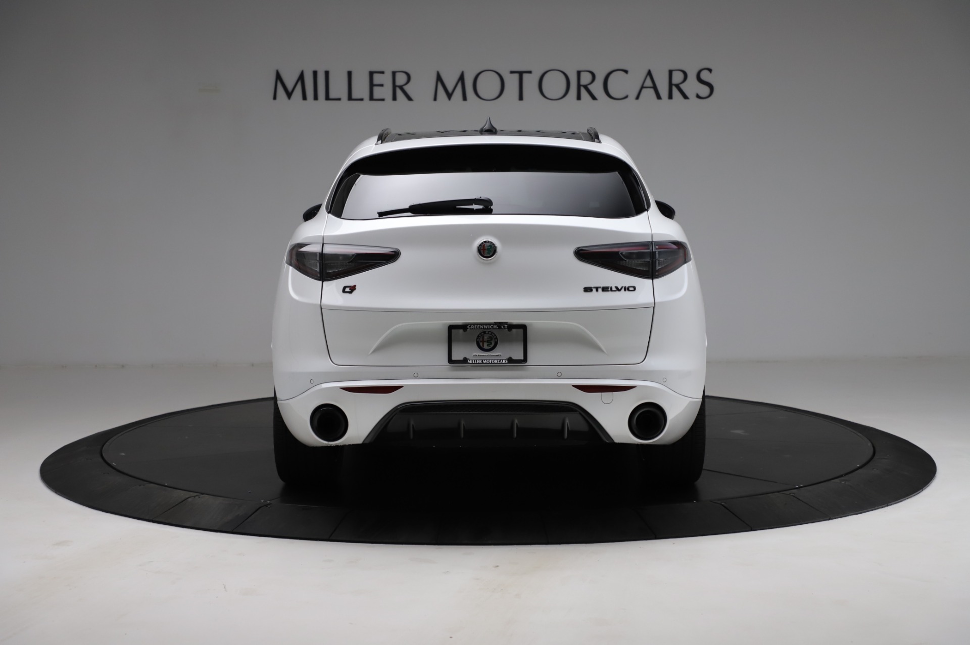 New 2021 Alfa Romeo Stelvio Ti Sport Q4 | St. Petersburg, FL