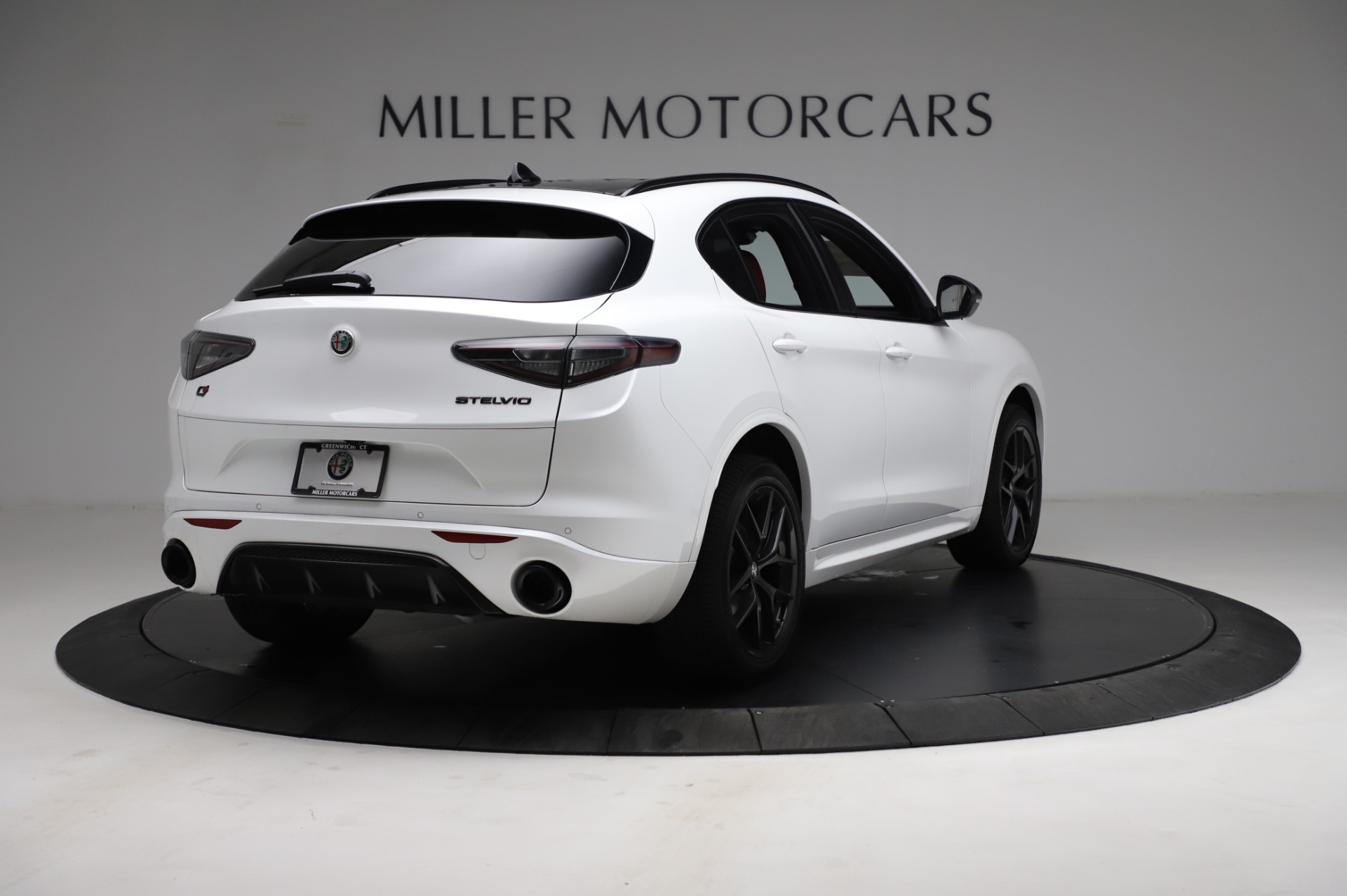 New 2021 Alfa Romeo Stelvio Ti Sport Q4 | St. Petersburg, FL