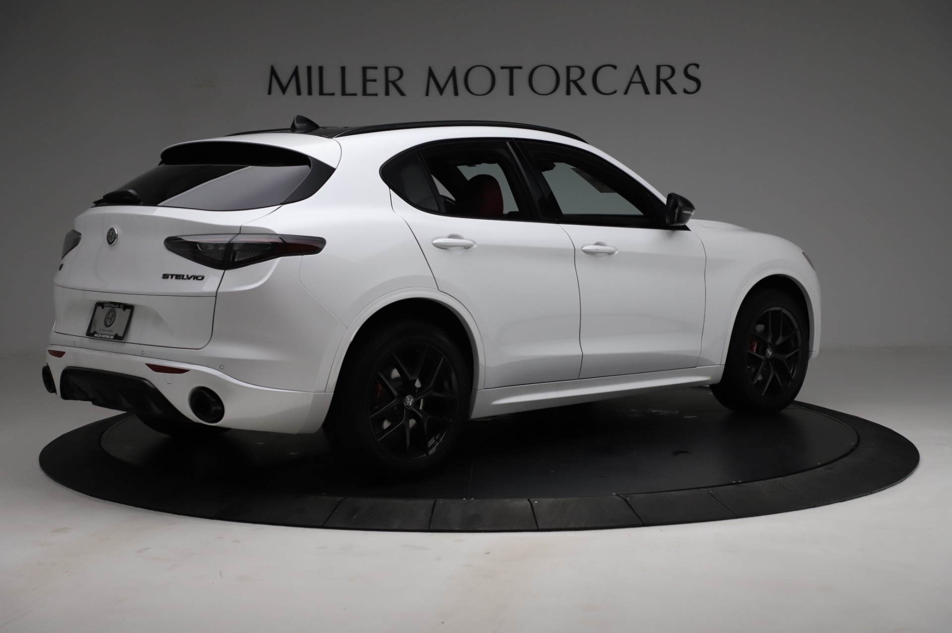 New 2021 Alfa Romeo Stelvio Ti Sport Q4 | St. Petersburg, FL
