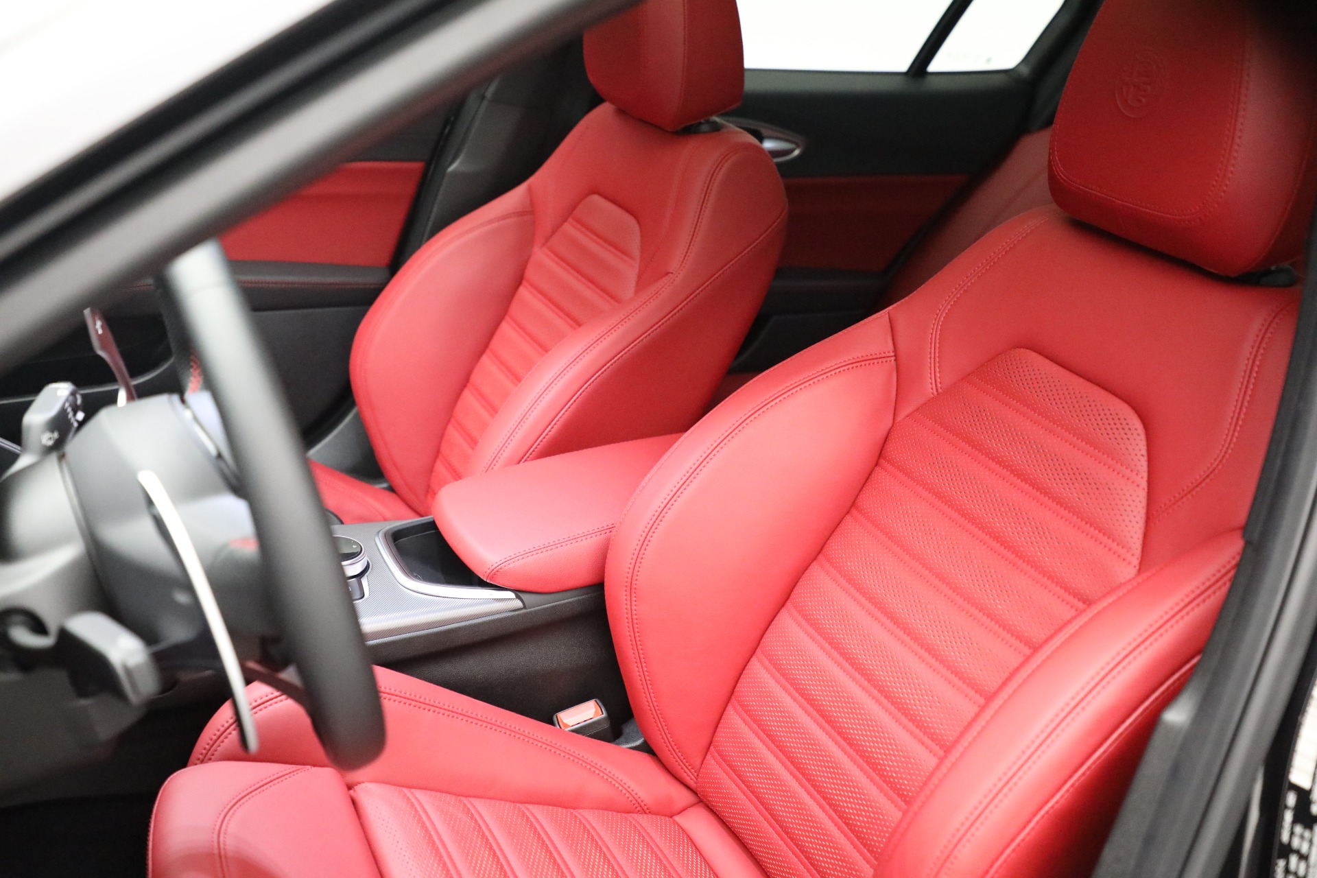 New 2021 Alfa Romeo Giulia Ti Sport Q4 | St. Petersburg, FL