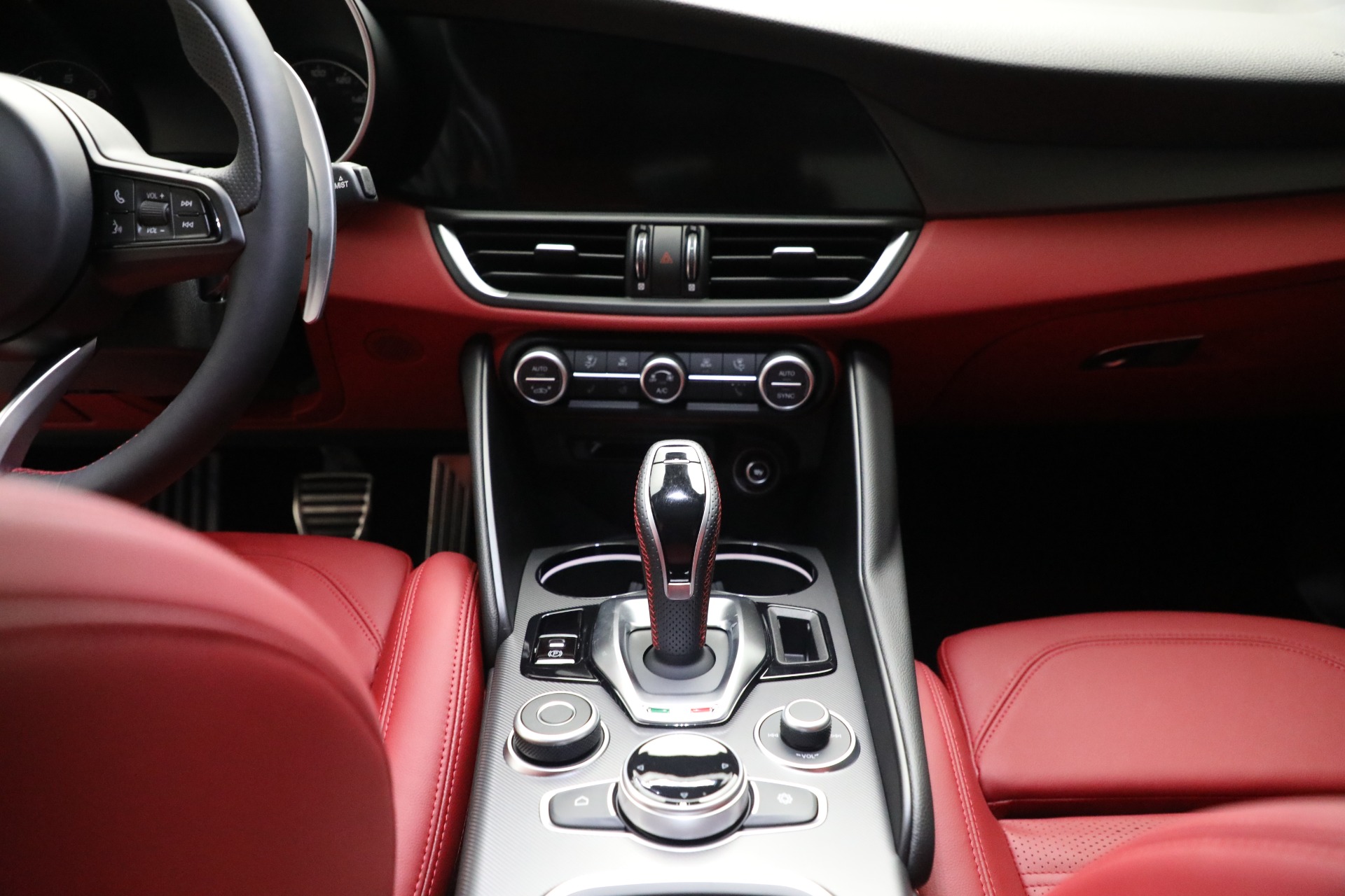 New 2021 Alfa Romeo Giulia Ti Sport Q4 | St. Petersburg, FL