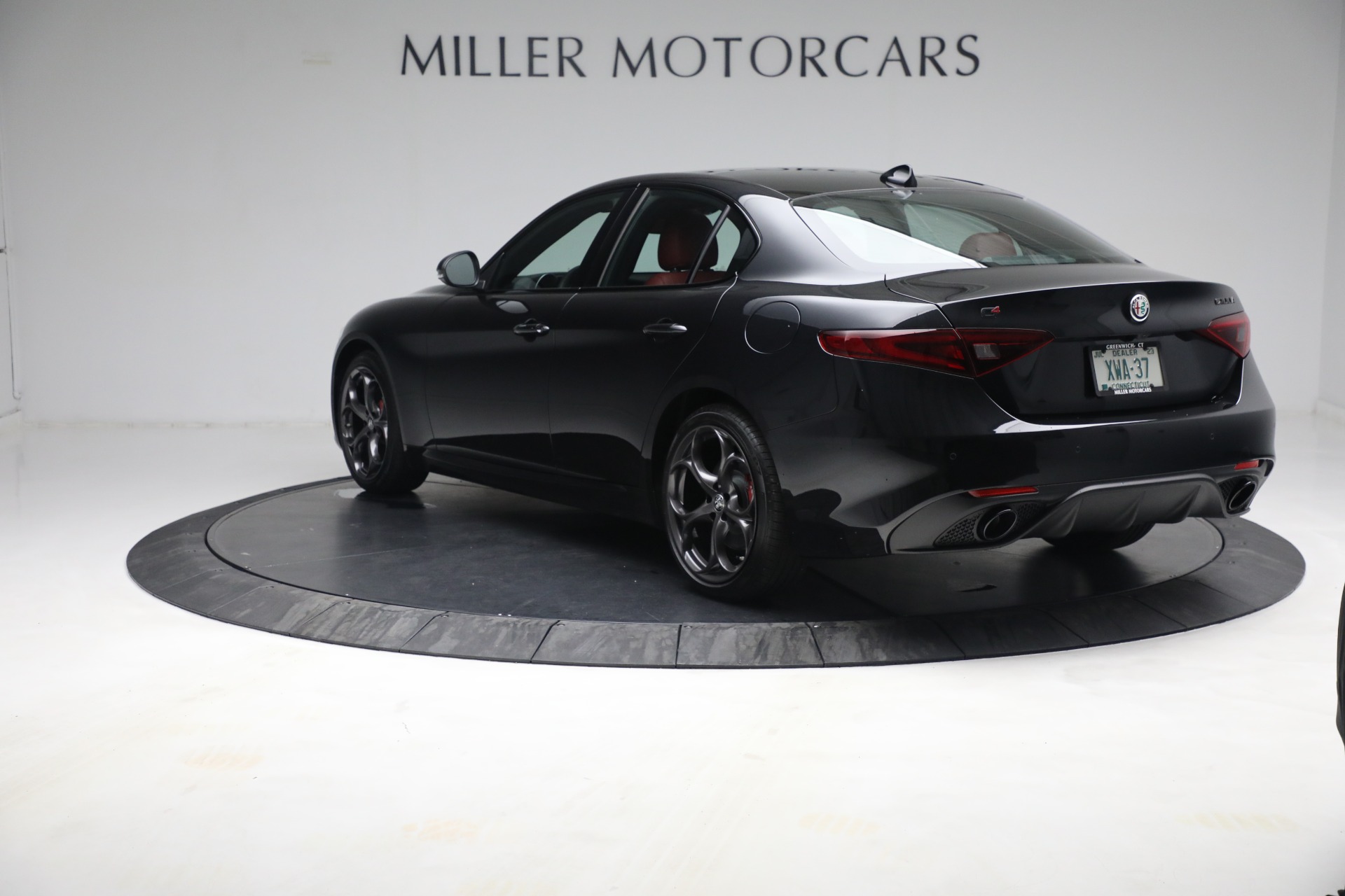 New 2021 Alfa Romeo Giulia Ti Sport Q4 | St. Petersburg, FL