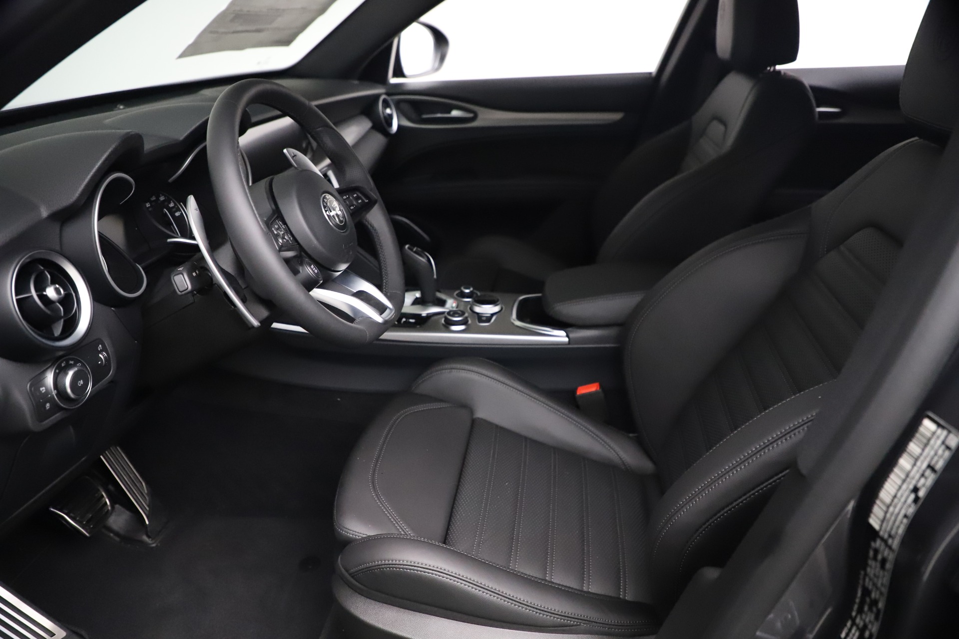 New 2021 Alfa Romeo Stelvio Ti Sport Q4 | St. Petersburg, FL