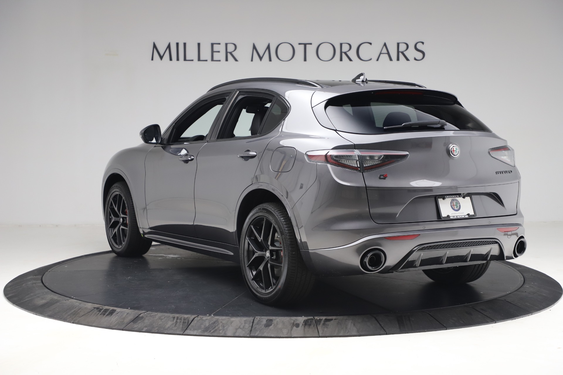New 2021 Alfa Romeo Stelvio Ti Sport Q4 | St. Petersburg, FL