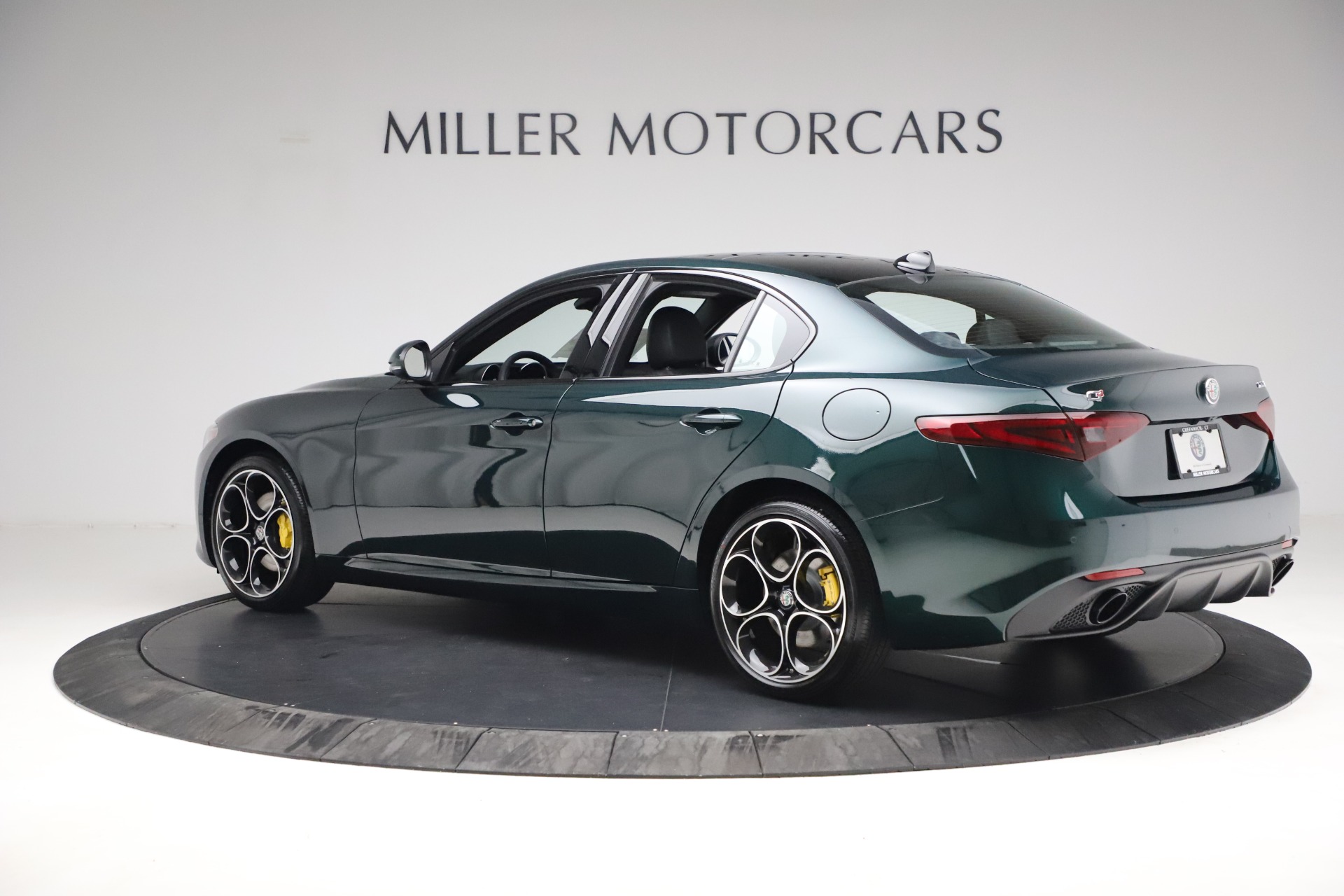 New 2021 Alfa Romeo Giulia Ti Sport Q4 | St. Petersburg, FL