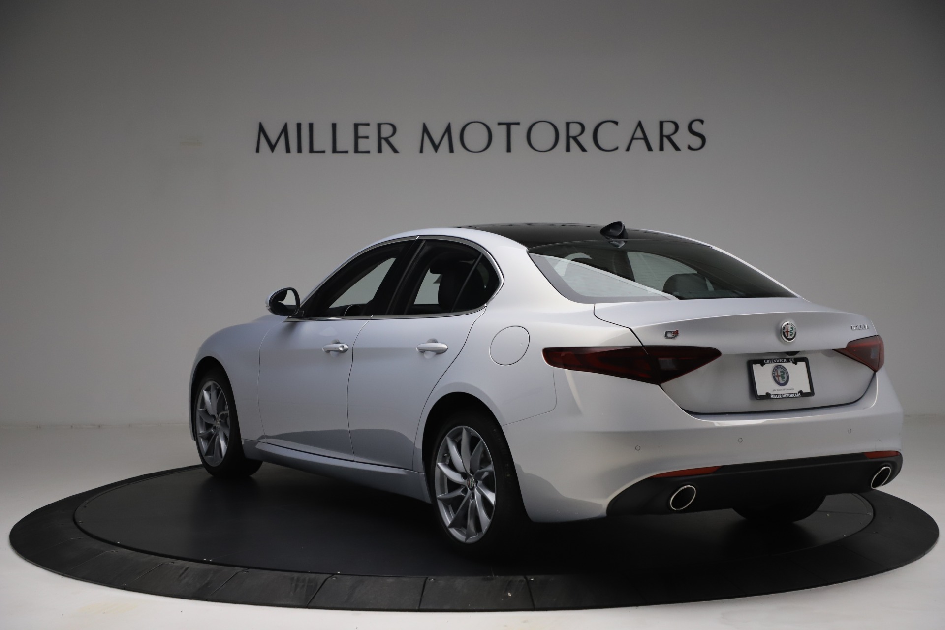 New 2021 Alfa Romeo Giulia Q4 | St. Petersburg, FL